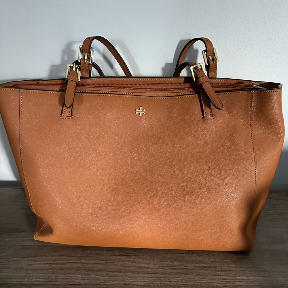 Large Tan Tory Burch Tote